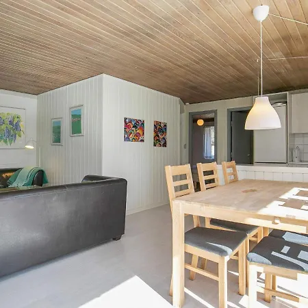 Feriehus Two-bedroom Holiday In 5 Vejers Strand