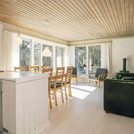 Two-bedroom Holiday In 5 Feriehus